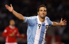 开云-丹尼-墨菲深度剖析利物浦困局，传奇杰拉德或临危受命任临时主帅