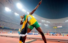 kaiyun.com：荣耀崩塌，飓风队季后赛惨败引发全网悲鸣，更衣室深陷绝望迷雾